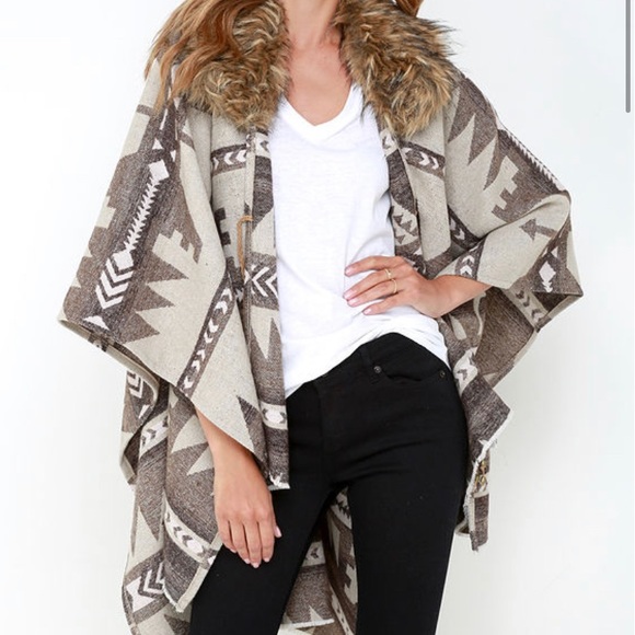 Poncho - Picture 3 of 3